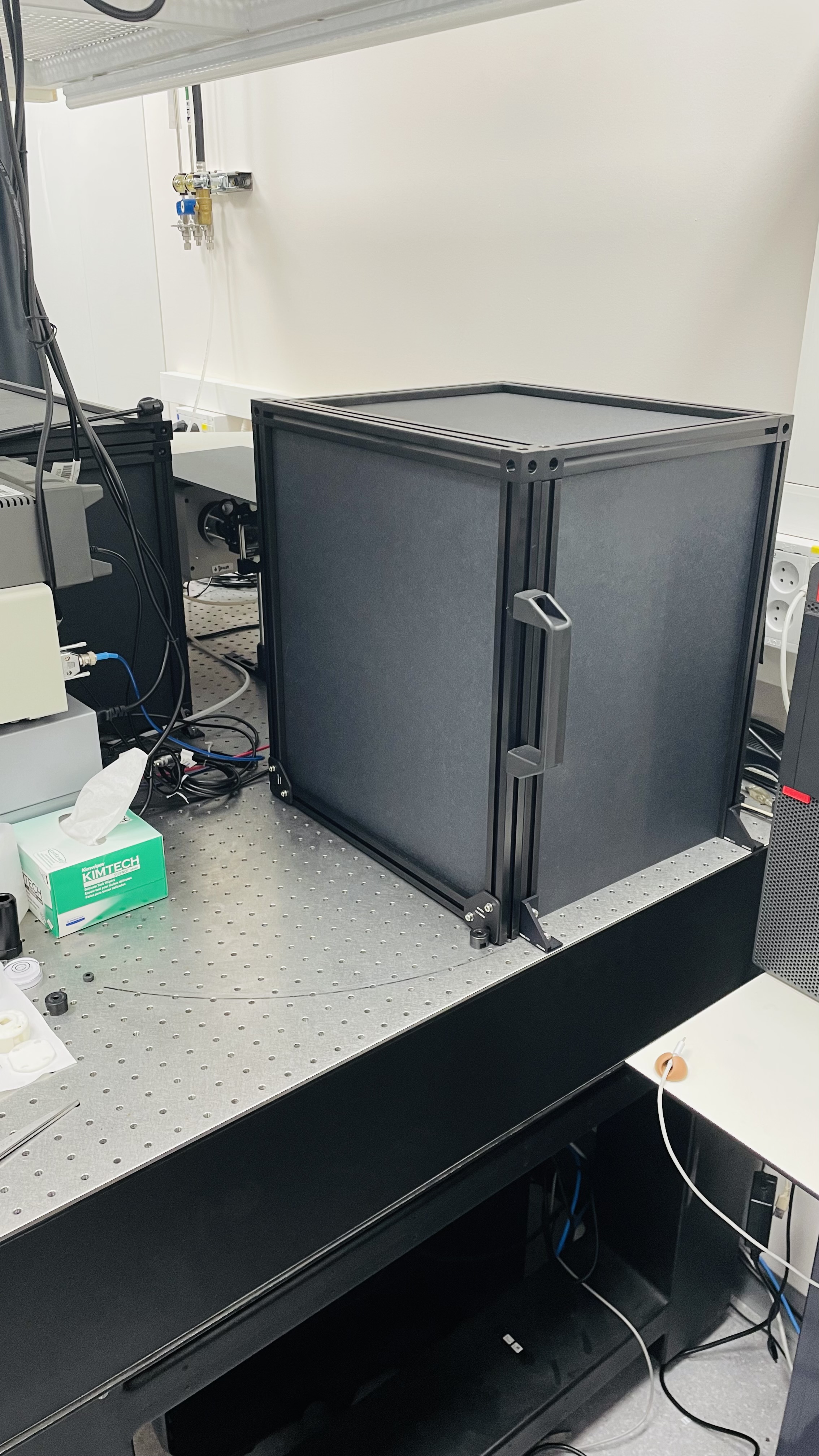 pic_dark_optical_enclosure_for_experiments_page_5